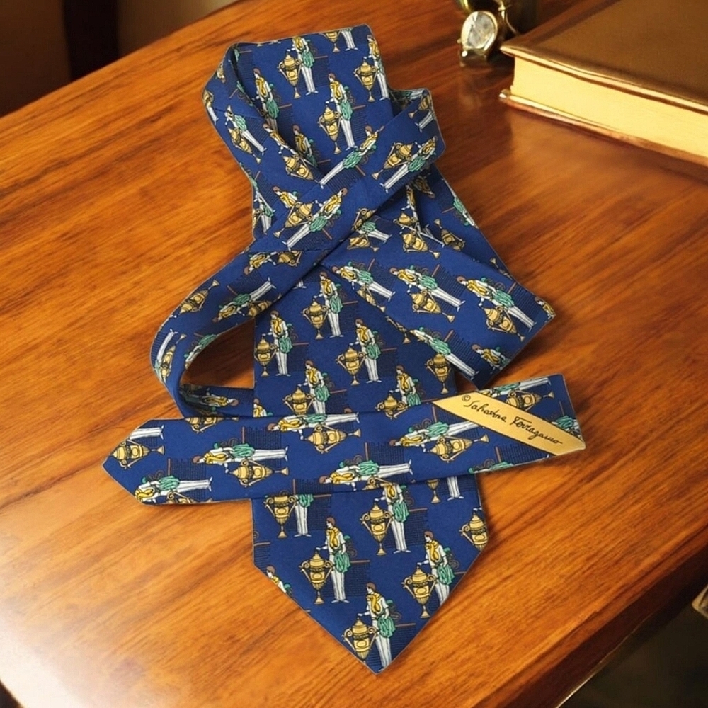 Salvatore Ferragamo 100% Silk Luxurious Novelty Print Men's Neck Tie Royal Blue